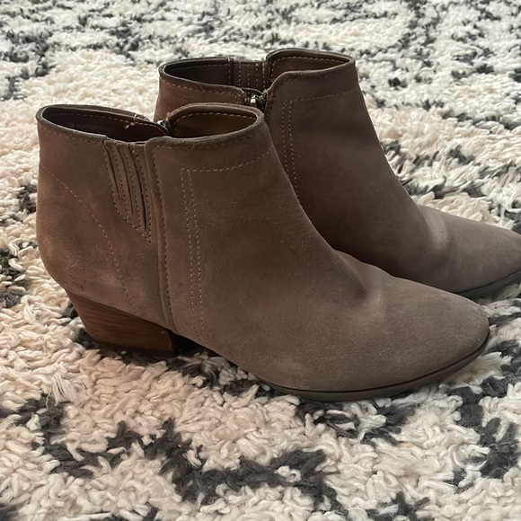 Blondo size 9 waterproof booties - Picture 1 of 7